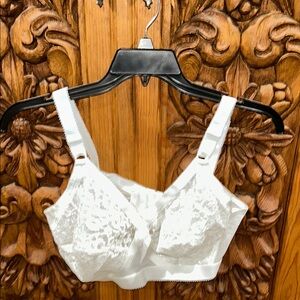 Vintage 42D Playtex Cross Your Heart bra